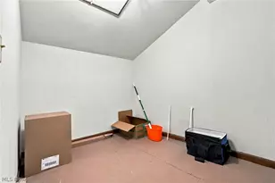 1818 Harbour Cir NW, Canton, OH 44708 - Photo 20
