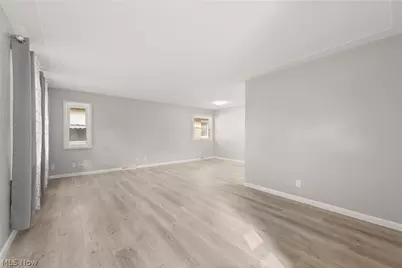 1058 W 29th Street, Lorain, OH 44052 - Photo 6