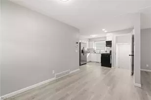 1058 W 29th St, Lorain, OH 44052 - Photo 12