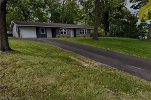 4518 Sheridan Road S, Youngstown, OH 44514 - Photo 2