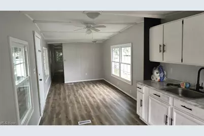 8162 Russell Lane, Loveland, OH 44144 - Photo 6