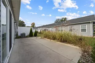 132 Acorn LN, Elyria, OH 44035 - Photo 40