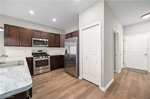 132 Acorn LN, Elyria, OH 44035 - Photo 8