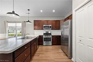 132 Acorn LN, Elyria, OH 44035 - Photo 12