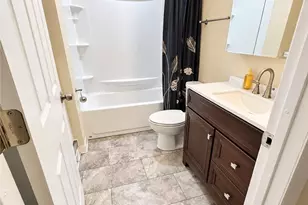 621 Tollis Pkwy, Grandview Heights, OH 44147 - Photo 12