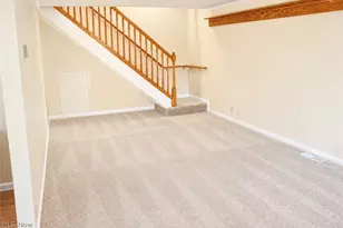 621 Tollis Pkwy, Grandview Heights, OH 44147 - Photo 2