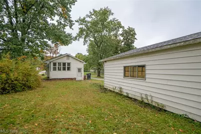 2325 Eastlawn Avenue, Akron, OH 44305 - Photo 26