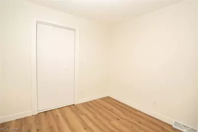 2325 Eastlawn Avenue, Akron, OH 44305 - Photo 20