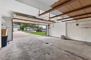 5715 Skyline Dr, Green Hills, OH 44131 - Photo 38