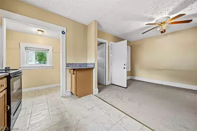 259 E 324th Street, Willowick, OH 44095 - Photo 18