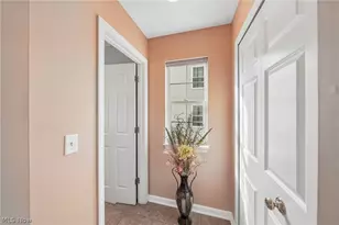 7680 Woodpath Dr, Hudson, OH 44236 - Photo 6