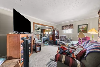 85 Youtz Avenue, Akron, OH 44301 - Photo 12