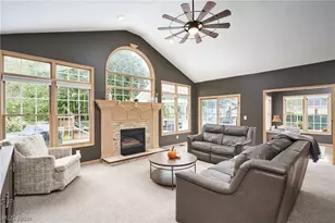 743 White Tail Ridge Dr, Fairlawn, OH 44333 - Photo 4