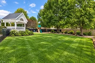 743 White Tail Ridge Dr, Fairlawn, OH 44333 - Photo 12
