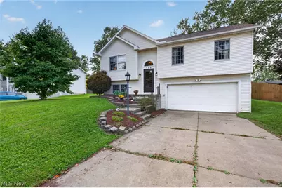 136 Joel Drive, Mogadore, OH 44260 - Photo 2