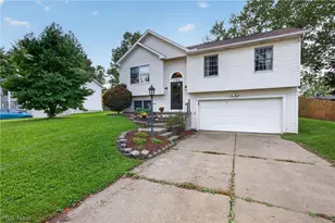 136 Joel Dr, Mogadore, OH 44260 - Photo 2