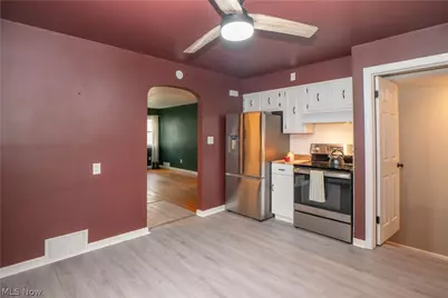 3809 Frazer Avenue NW, Canton, OH 44709 - Photo 12