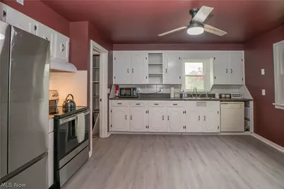 3809 Frazer Avenue NW, Canton, OH 44709 - Photo 8