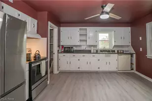 3809 Frazer Ave NW, Canton, OH 44709 - Photo 8