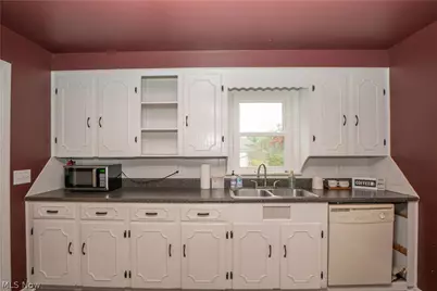 3809 Frazer Avenue NW, Canton, OH 44709 - Photo 10