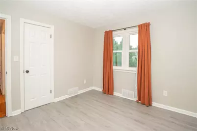 3809 Frazer Avenue NW, Canton, OH 44709 - Photo 18