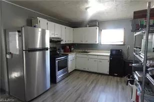 734 Main St, Bridgeport, OH 43912 - Photo 32
