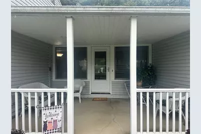 3260 S Wendover Circle, Youngstown, OH 44511 - Photo 2