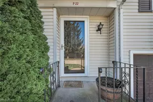 5236 Creekside Blvd, Brunswick, OH 44212 - Photo 2