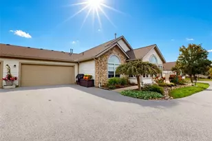 634 Crossings Cir, Tallmadge, OH 44278 - Photo 4