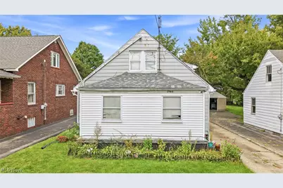 1946 Connecticut Avenue, Youngstown, OH 44509 - Photo 2