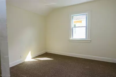 8216 Vineyard Avenue, Loveland, OH 44105 - Photo 20