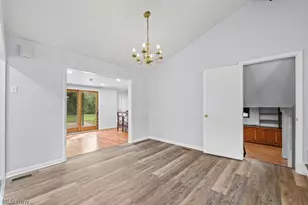 5713 Vickie Ln, Huber Heights, OH 44146 - Photo 6
