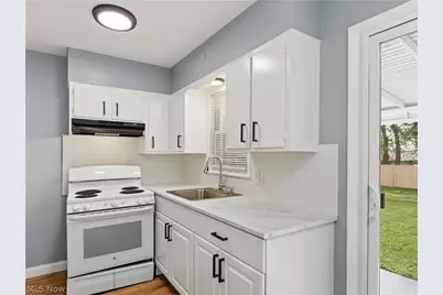 1064 Ray Street, Akron, OH 44306 - Photo 10