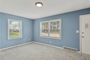 1064 Ray St, Akron, OH 44306 - Photo 6