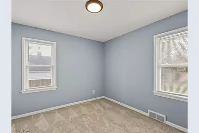 1064 Ray Street, Akron, OH 44306 - Photo 16