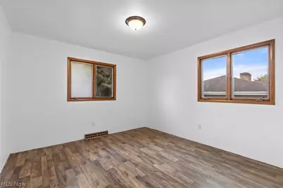 61558 W Central Avenue, Shadyside, OH 43947 - Photo 16