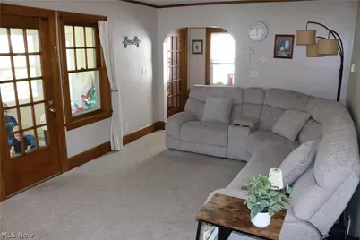1567 Glenmount Avenue, Akron, OH 44301 - Photo 4