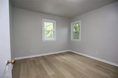 10502 Park Heights Road, Loveland, OH 44104 - Photo 10