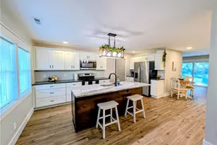 12498 National Dr, Grafton, OH 44044 - Photo 4