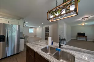 12498 National Dr, Grafton, OH 44044 - Photo 6