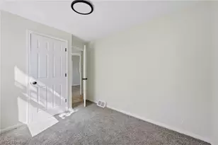 3905 Elmwood Ave, Austintown, OH 44515 - Photo 22
