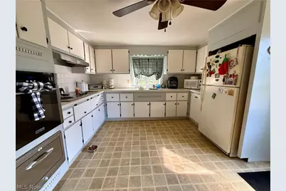 13280 Easton Street NE, Alliance, OH 44601 - Photo 2
