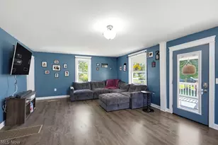 122 Wooster St NE, Navarre, OH 44662 - Photo 10
