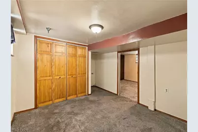 979 Iona Avenue, Akron, OH 44314 - Photo 32