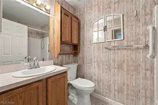 3414 E Prescott Cir, Cuyahoga Falls, OH 44223 - Photo 16