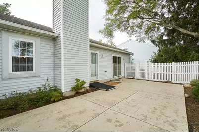 928 Sturbridge Drive, Akron, OH 44313 - Photo 18