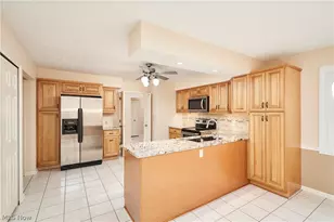 928 Sturbridge Dr, Akron, OH 44313 - Photo 10