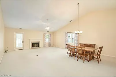 928 Sturbridge Drive, Akron, OH 44313 - Photo 6