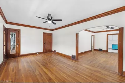 2126 Chesterland Avenue, Oakwood, OH 44107 - Photo 16