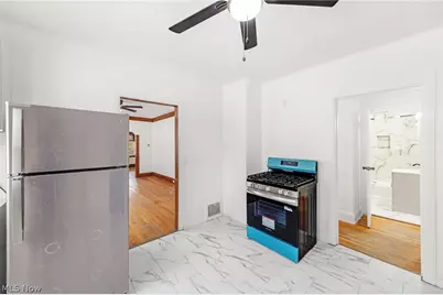 2126 Chesterland Avenue, Oakwood, OH 44107 - Photo 22